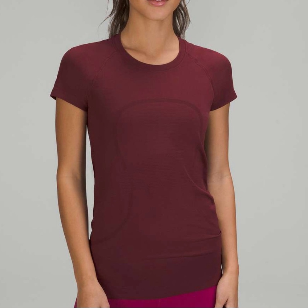 Women's Burgundy Short Sleeve Top
